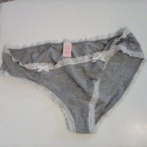 GRAY LOW RISE LACE HIPHUGGER VICTORIA'S SECRET XL